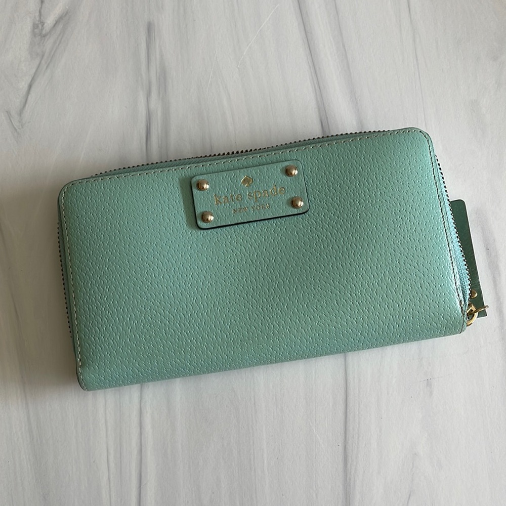 Kate Spade zip around wallet